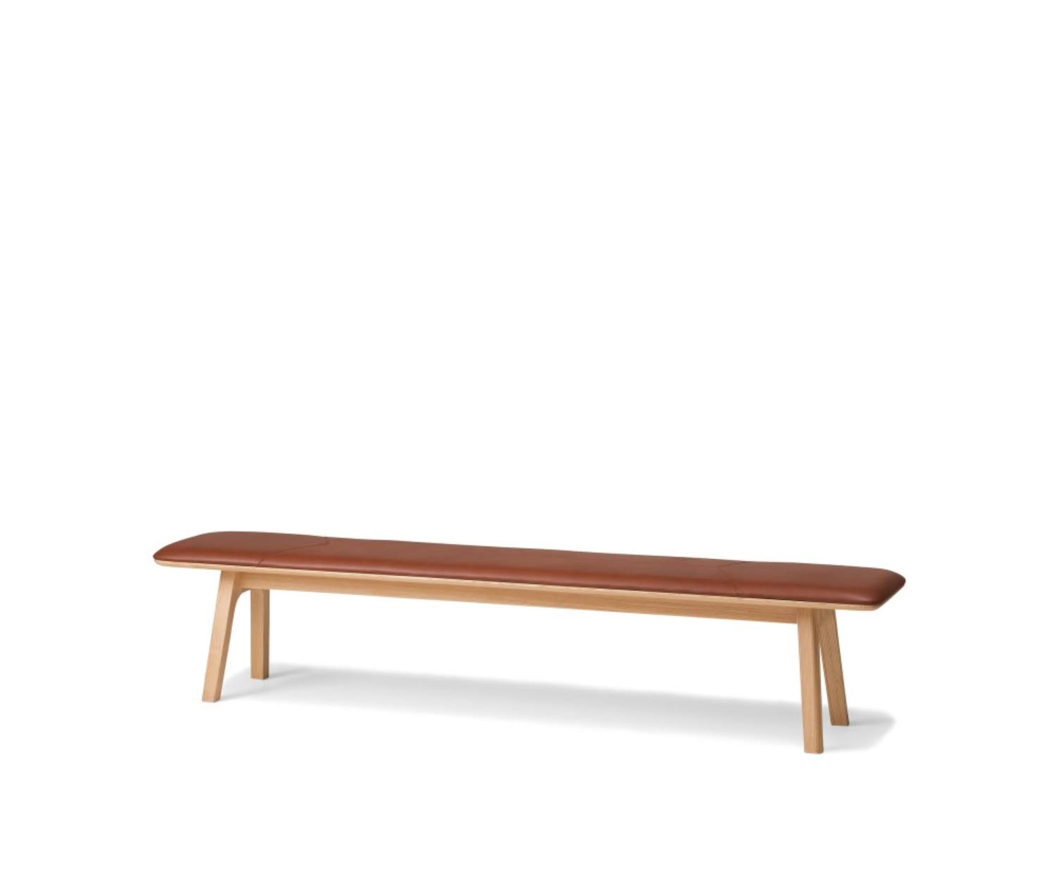 Moderne Conde House Ten Banc design en chêne rembourré en cuir cognac Moderne Conde House Ten Banc design en chêne rembourré en cuir cognac