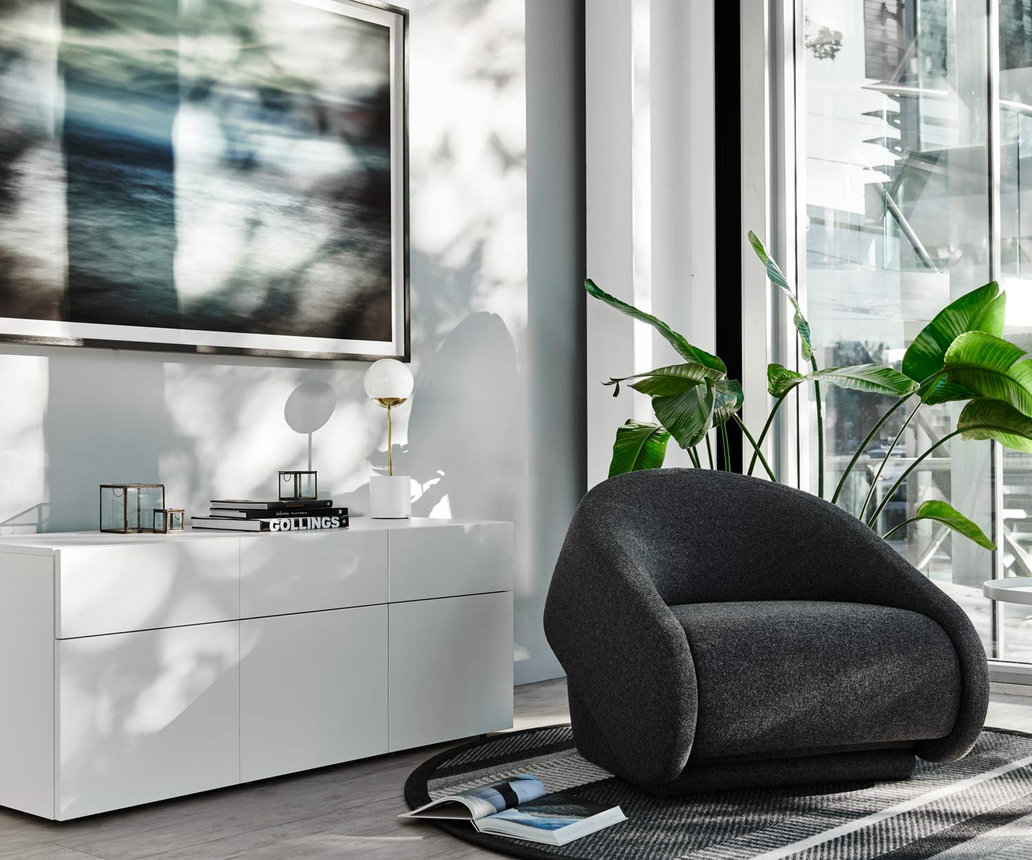 Fauteuil-lit design de haute qualité Prostoria Up Lift en noir dans le salon
