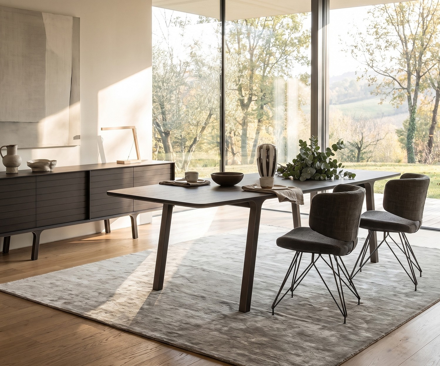 Table de repas design al2 mobius 001 pour la salle à manger, structure en eucalyptus massif, style minimaliste moderne.