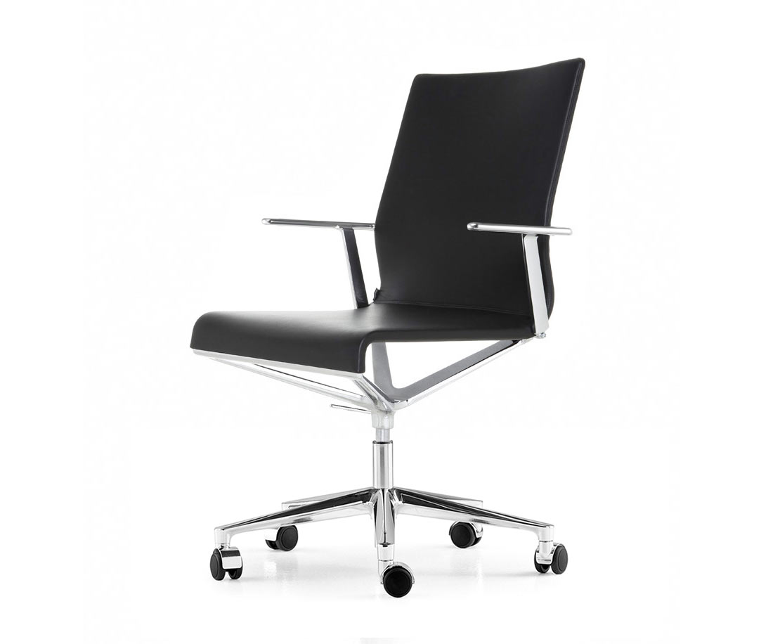 Chaise de bureau design aluminium ICF Stick ETK Chair noir cuir avec roulettes Chaise de bureau design aluminium ICF Stick ETK Chair noir cuir avec roulettes