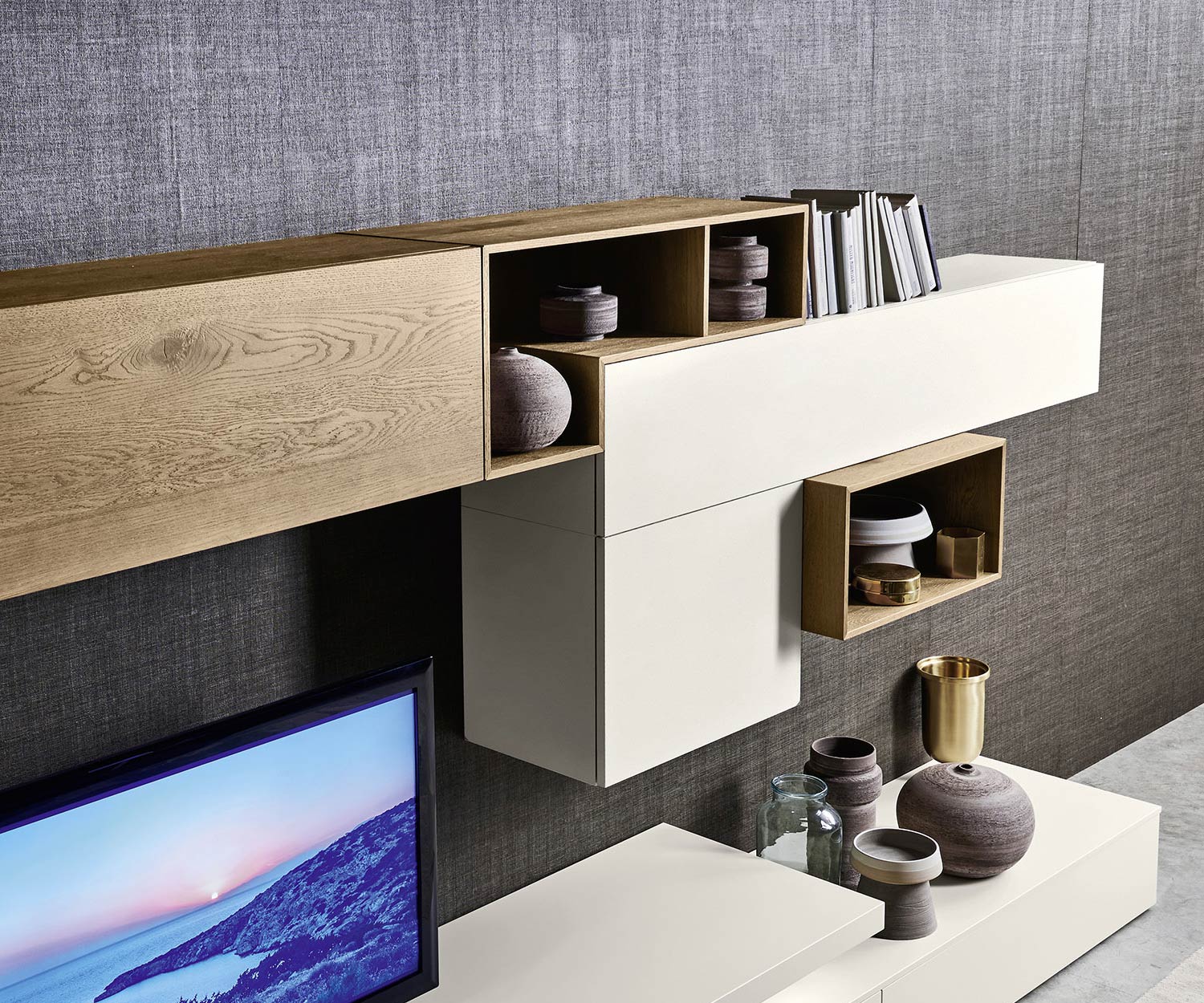 Moderne Livitalia Meuble-paroi design C22 avec armoires murales en plaqué chêne et beige mat
