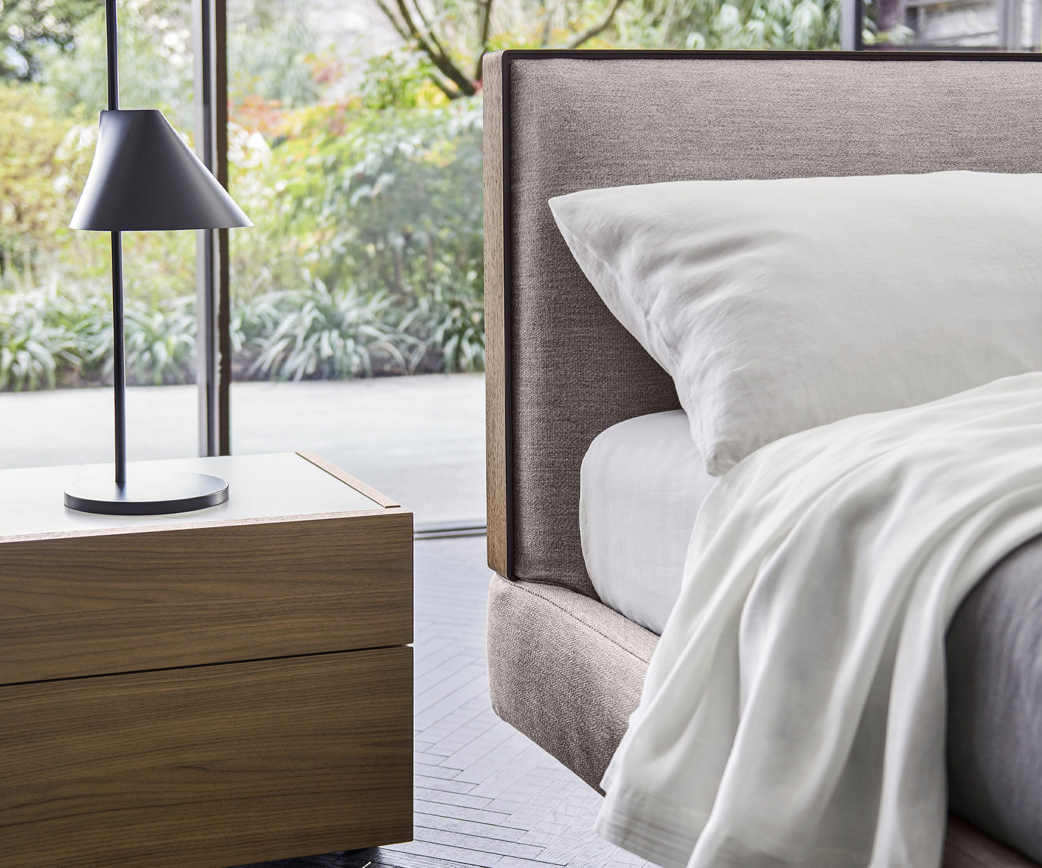 Confortable Livitalia Design Lit Décor Cadre avec housse grise