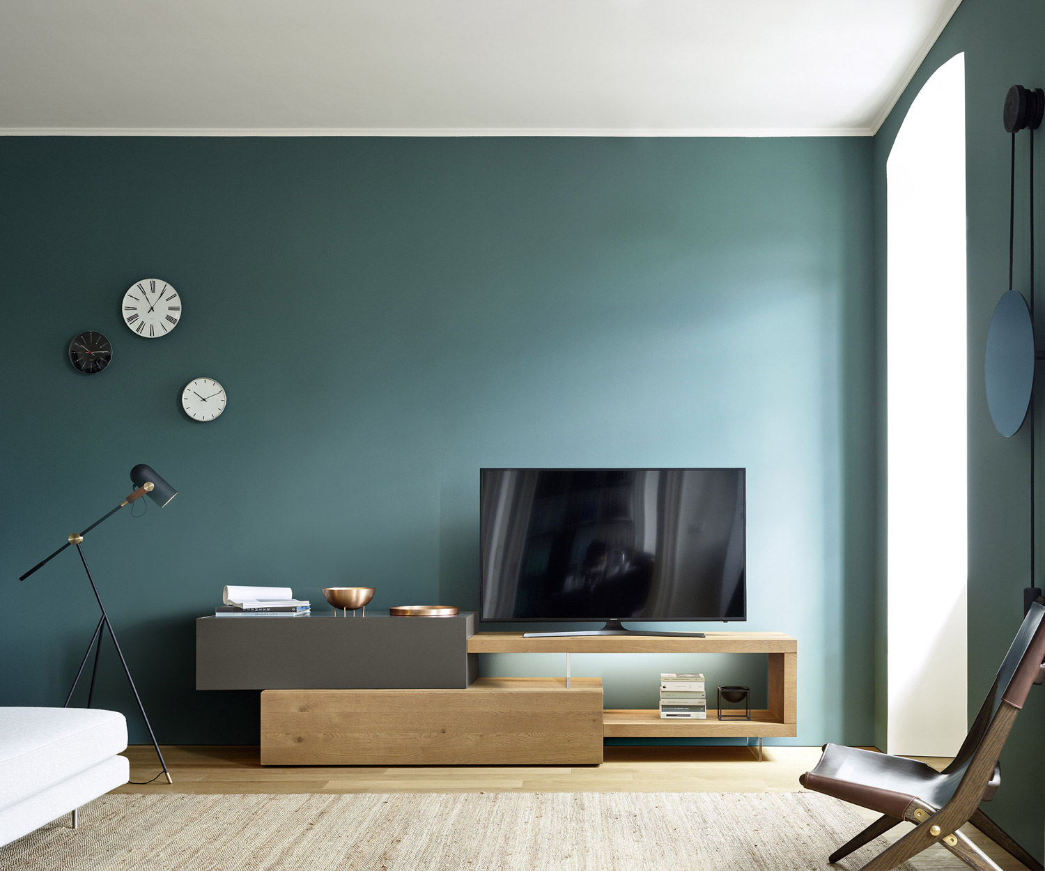 Meuble TV design exclusif Livitalia C32 en gris mat Design Lowboard pour TV compartiment ouvert Meuble TV design exclusif Livitalia C32 en gris mat Design Lowboard pour TV compartiment ouvert