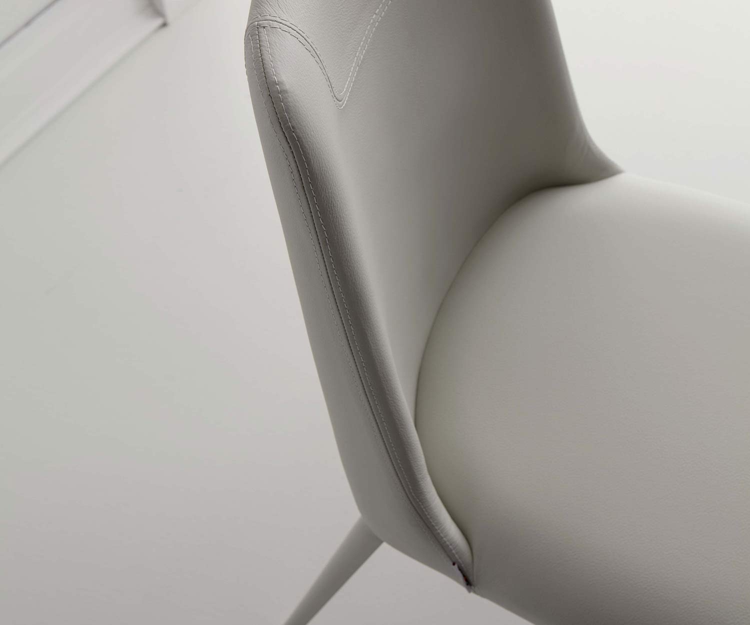 Exclusif Ozzio Chaise rembourrée design Sofia Exclusif Ozzio Chaise rembourrée design Sofia