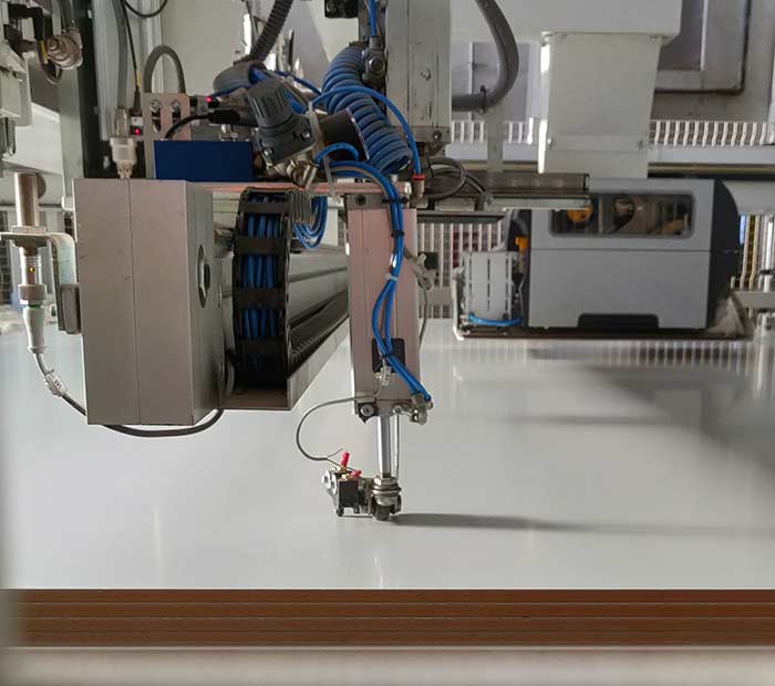 Machine d'étiquetage