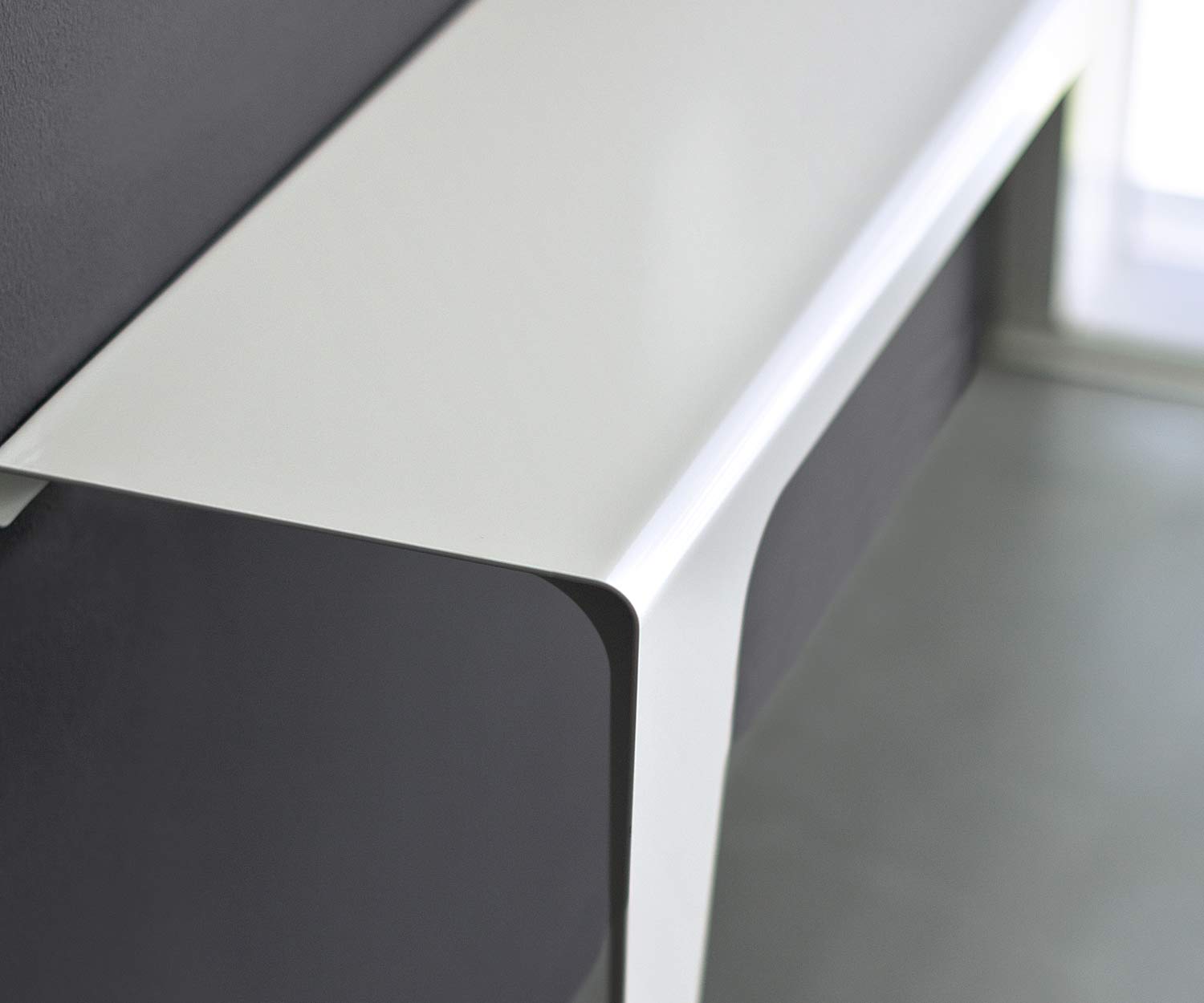 Moderne MEME Design Console Lama pour le hall d'entrée pied élancé Moderne MEME Design Console Lama pour le hall d'entrée pied élancé