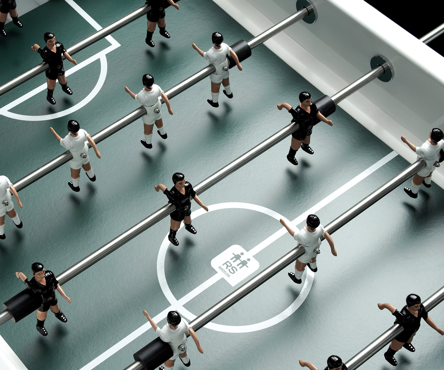 RS Barcelona Baby-foot RS#2 détail surface de jeu pions RS Barcelona Baby-foot RS#2 détail surface de jeu pions