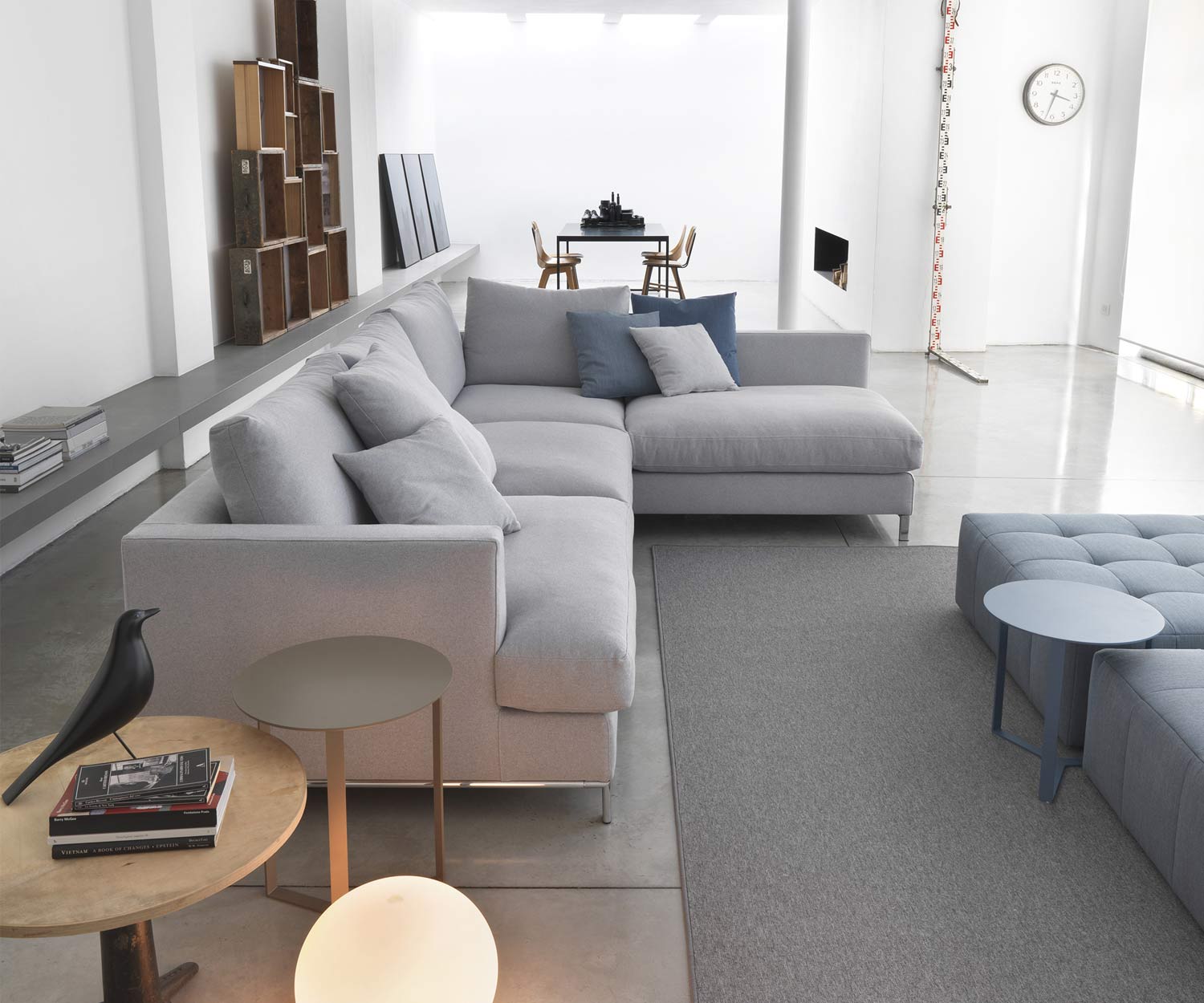 Canapé design confortable Loft de Marelli sur pieds chromés