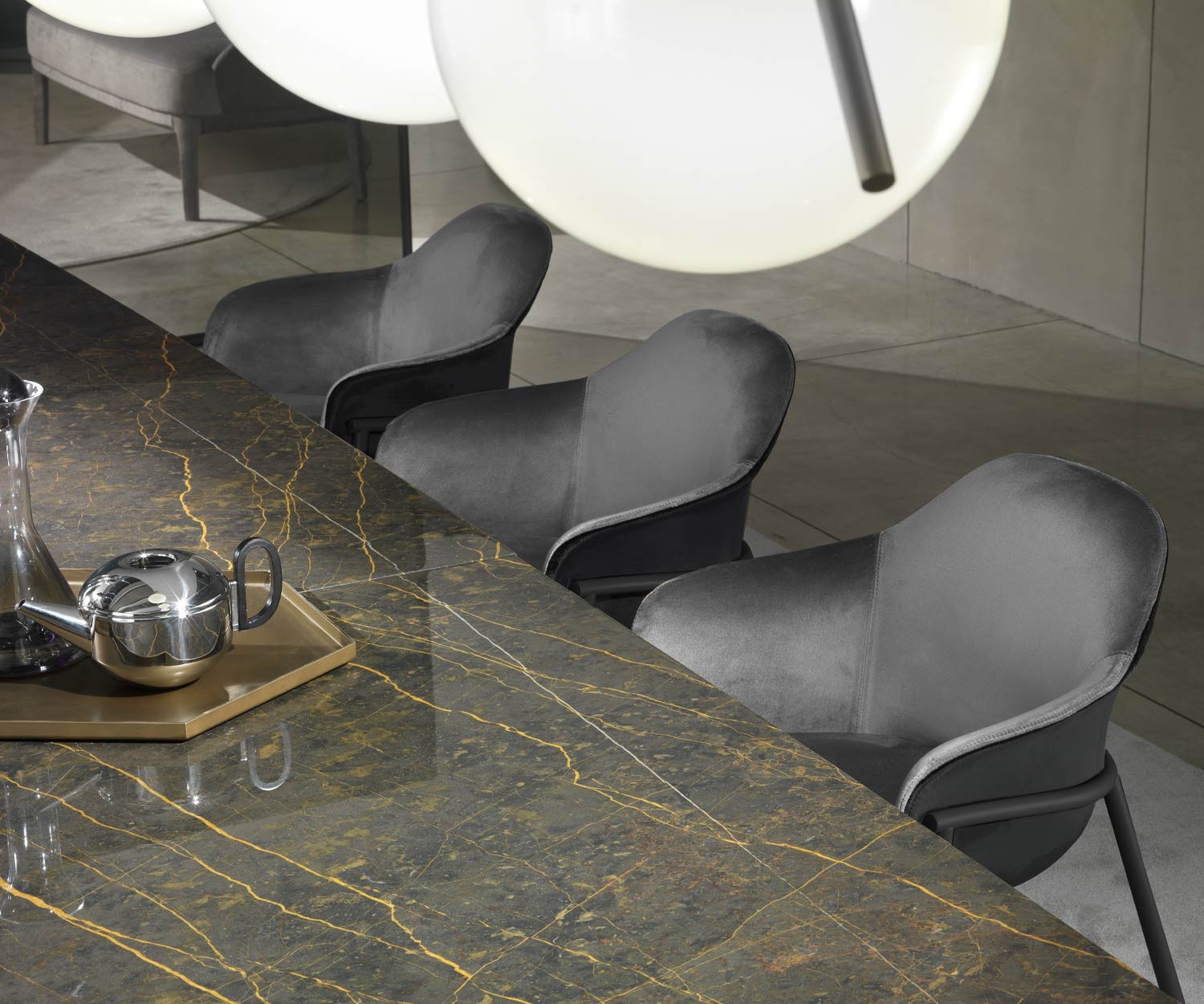 Exclusif Marelli Chia Design chaise à accoudoirs structure noire