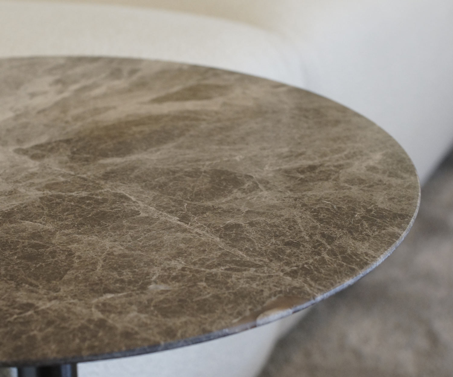 Table basse ronde en marbre Marelli Break en ensemble