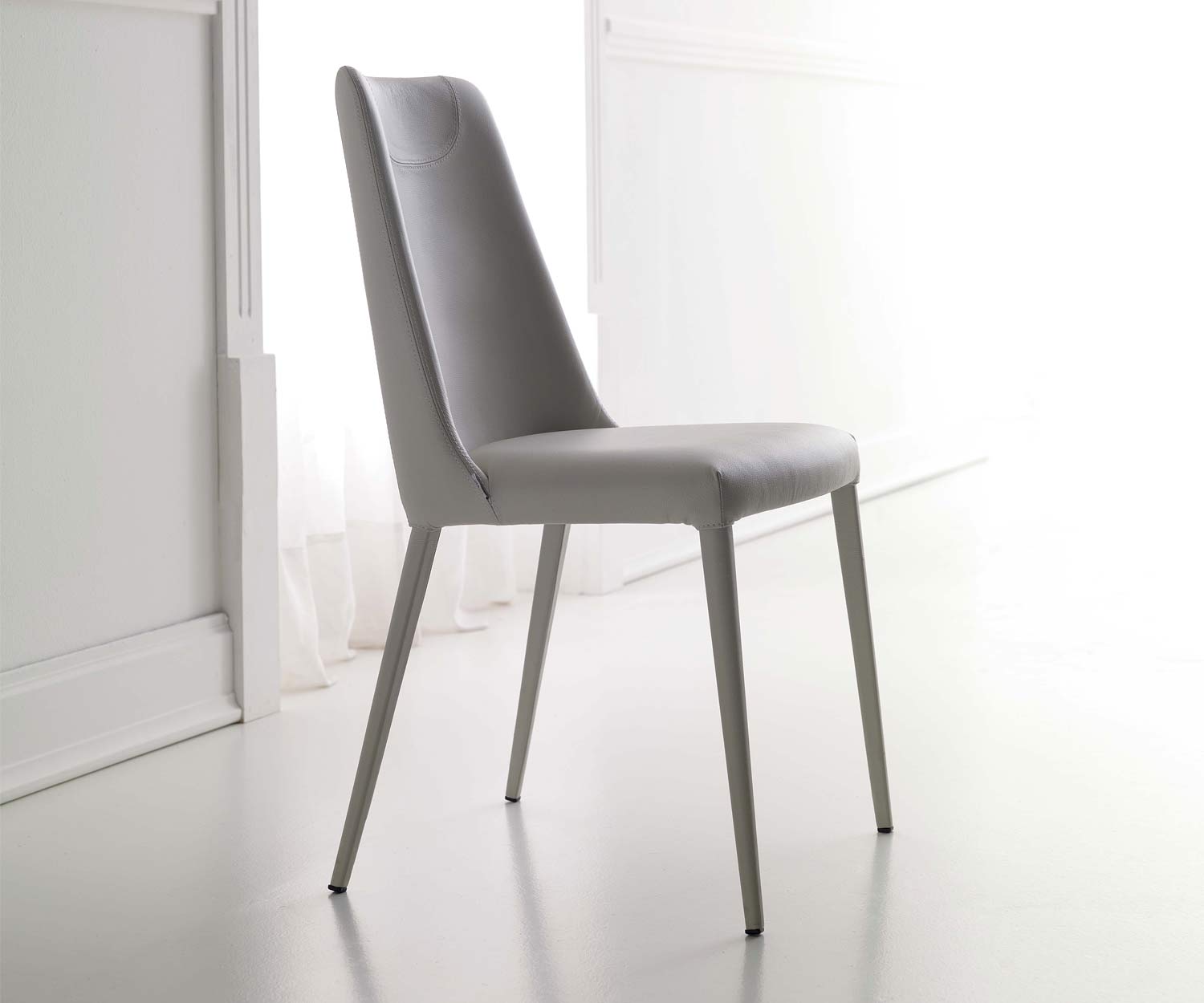 Exclusif Ozzio Chaise rembourrée design Sofia Exclusif Ozzio Chaise rembourrée design Sofia