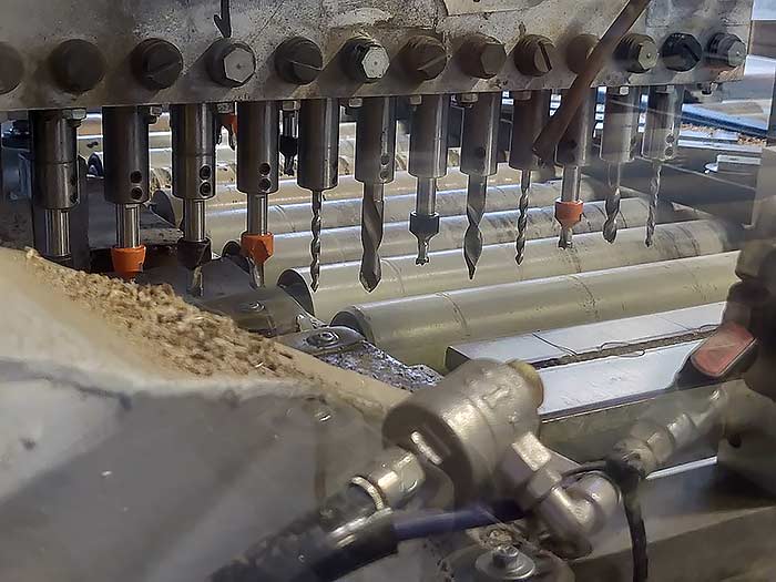 Fraiseuse pour perçages automatisés