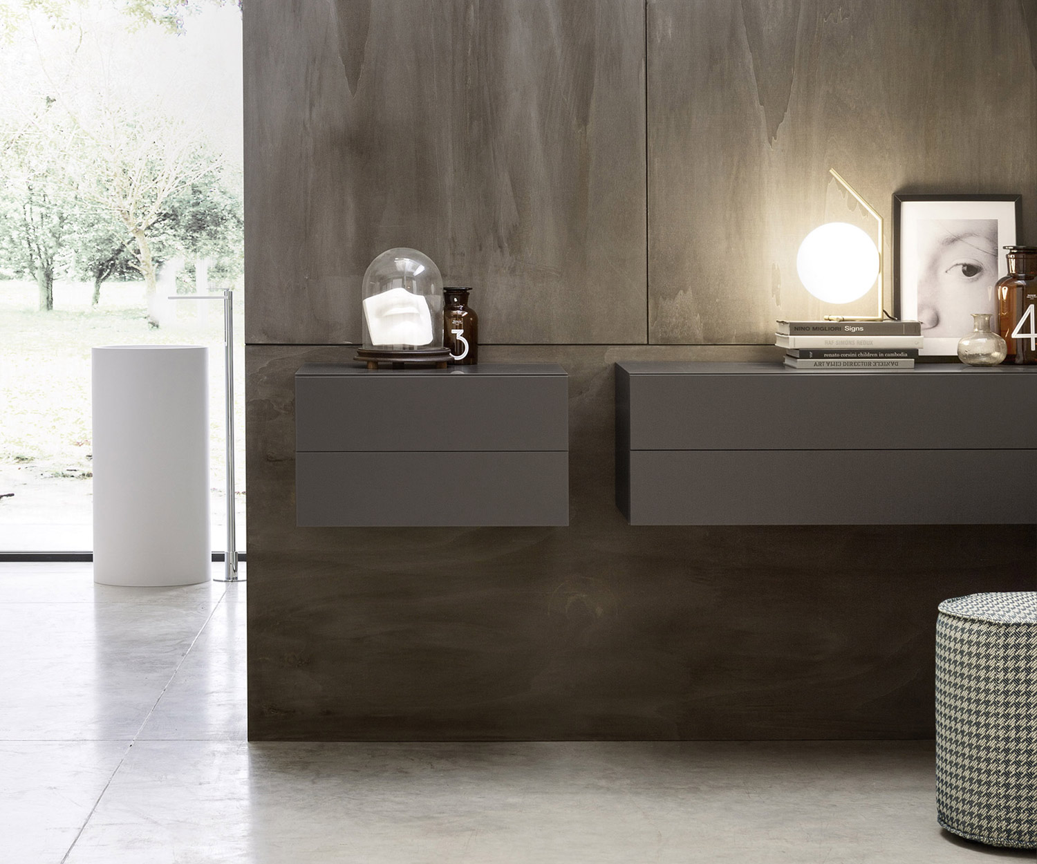 Novamobili Table de nuit Easy 2 tiroirs gris foncé mat suspendu Novamobili Table de nuit Easy 2 tiroirs gris foncé mat suspendu