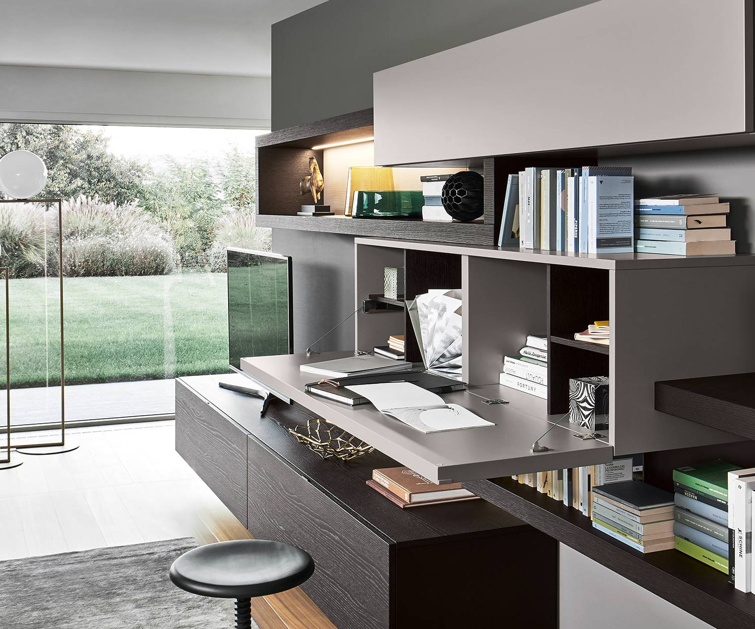 Armoire suspendue pliable Livitalia Cartesio avec bureau pour le bureau à domicile Armoire suspendue pliable Livitalia Cartesio avec bureau pour le bureau à domicile