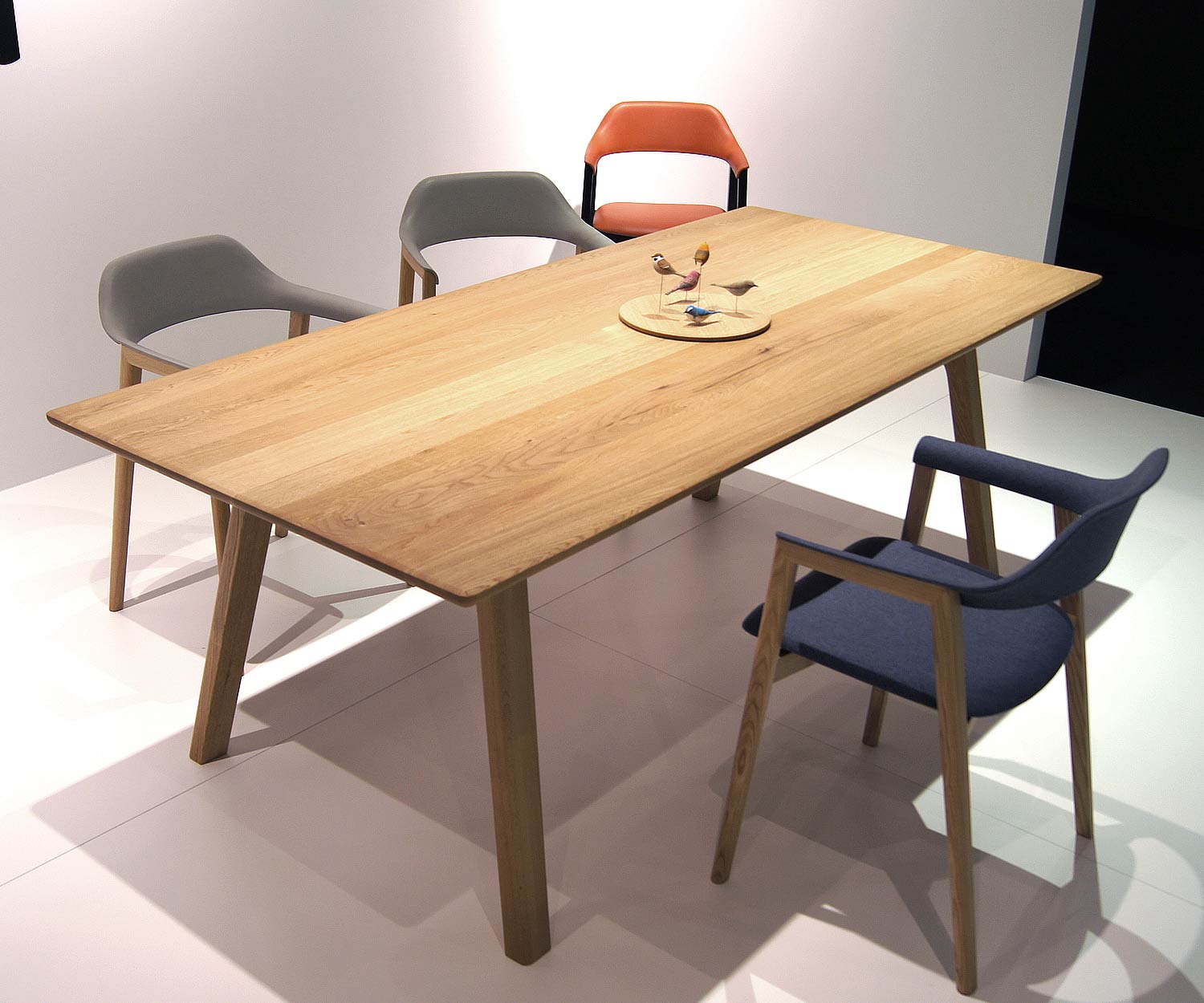 Table moderne Conde House Ten Design avec plateau fixe ou extensible Table moderne Conde House Ten Design avec plateau fixe ou extensible