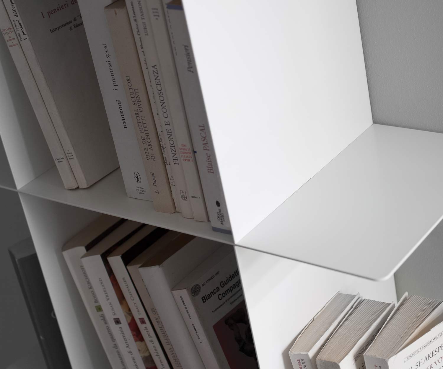 Système modulaire de haute qualité MEME Design Bibliothèque pour le mur en métal