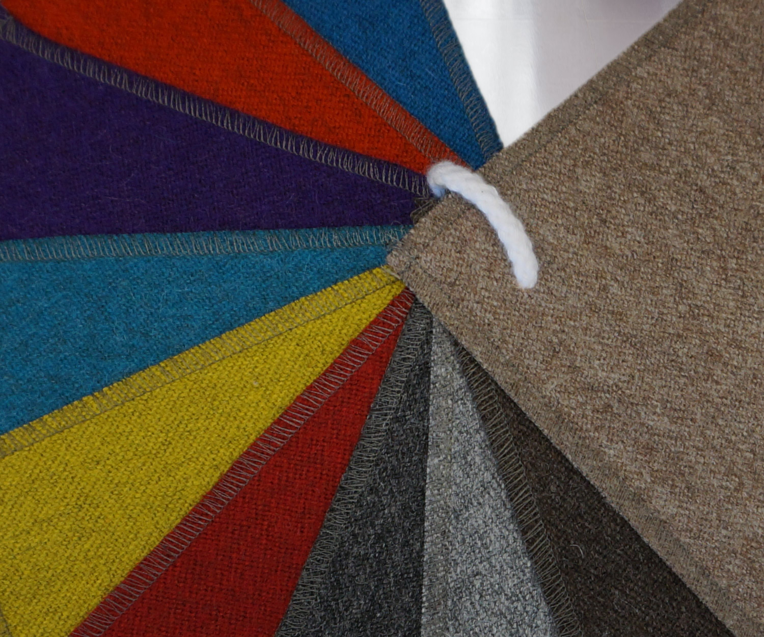 Prostoria Détail de tissu Synergy dans les différentes couleurs Prostoria Détail de tissu Synergy dans les différentes couleurs