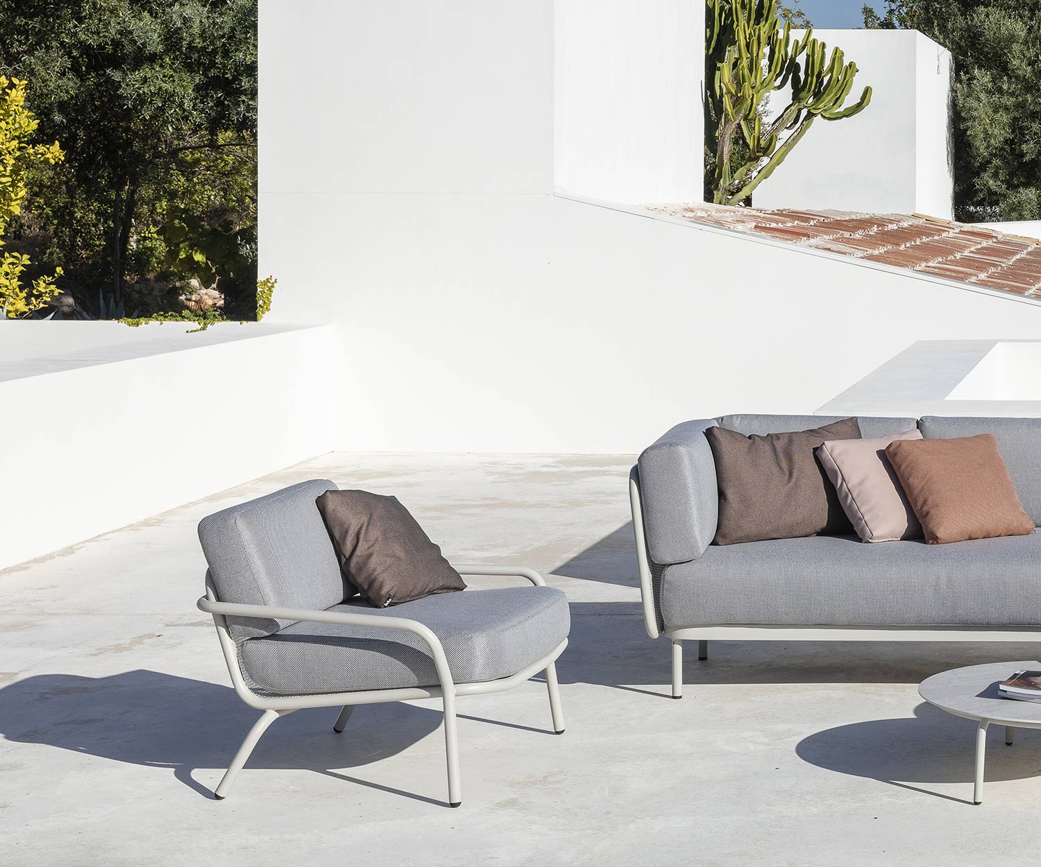 Todus Starling Design Fauteuil de véranda recouvert de tissu blanc