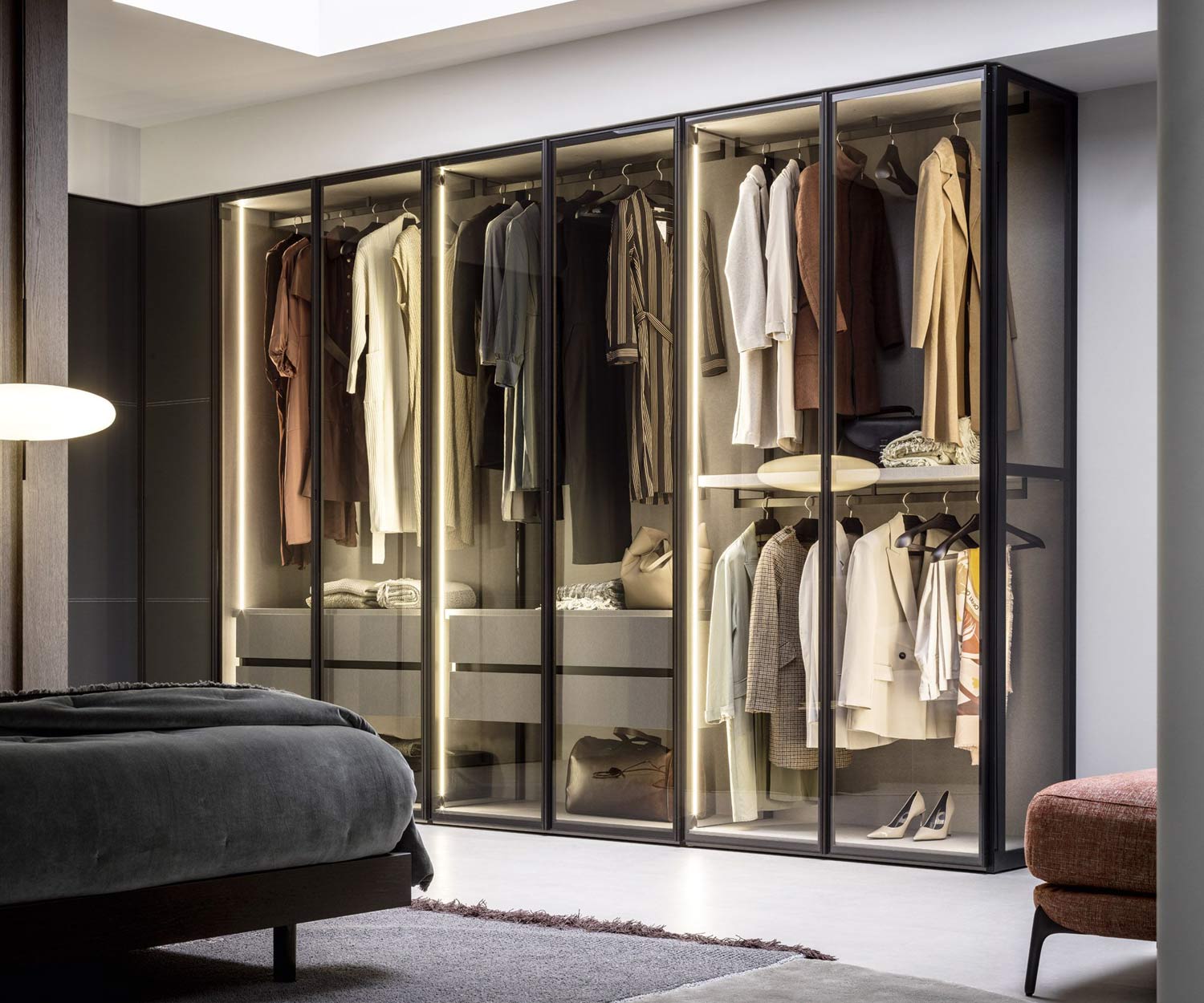 Novamobili Armoire Perry portes vitrées avec éclairage
