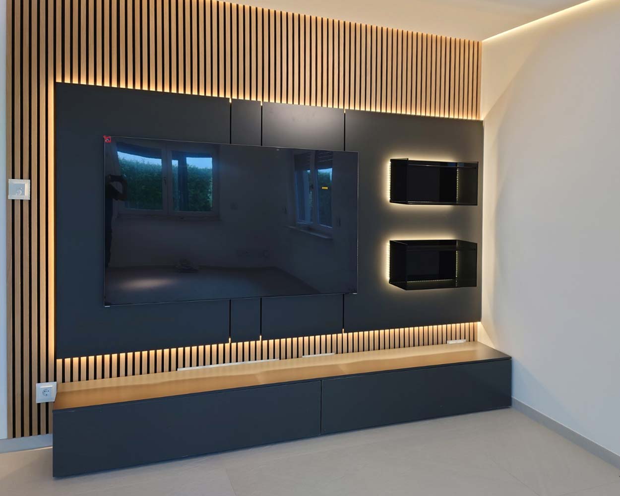 C100 Meuble mural personnalisé selon le client Résultat final