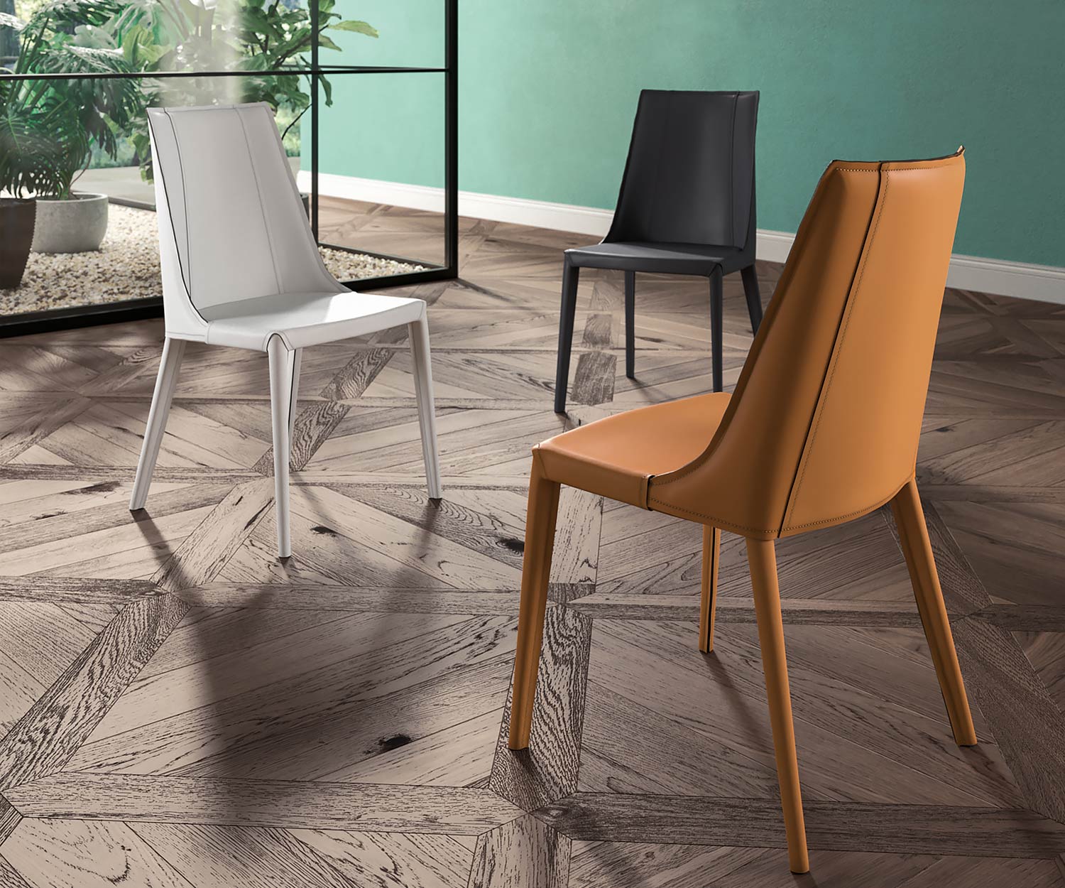Chaise en cuir design de haute qualité disponible en gris foncé blanc ou cognac