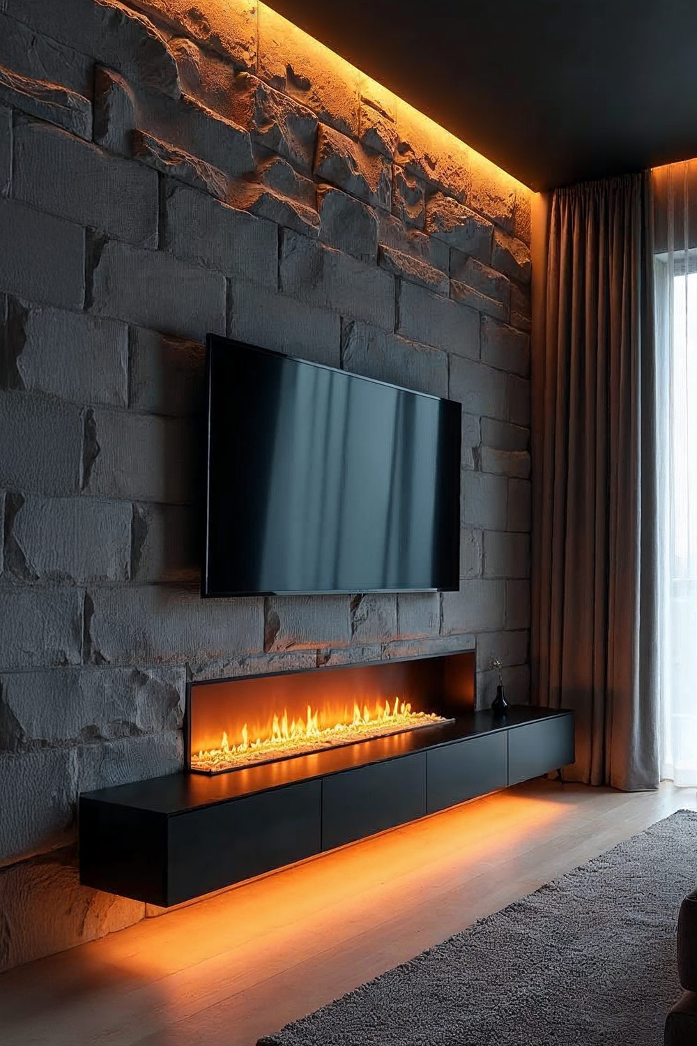 meuble TV bas noir avec &eacute;clairage indirect et chemin&eacute;e &eacute;lectrique
