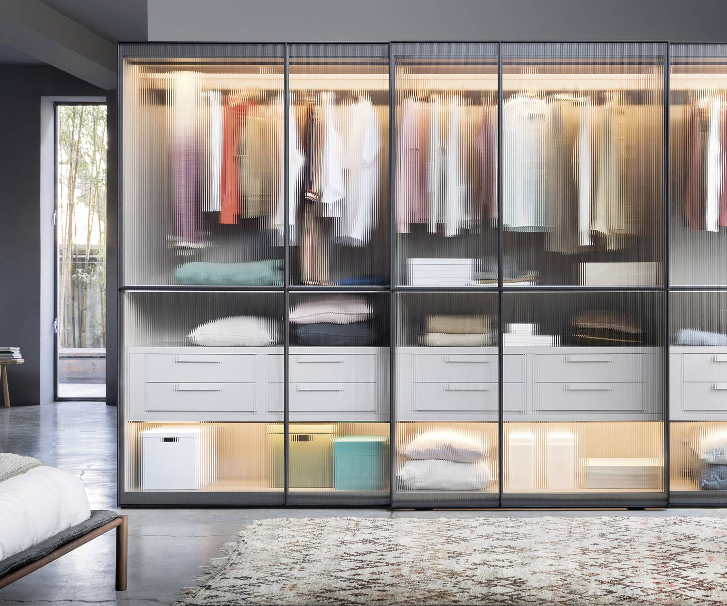 Armoire design exclusive en verre à portes coulissantes Novamobili Layer