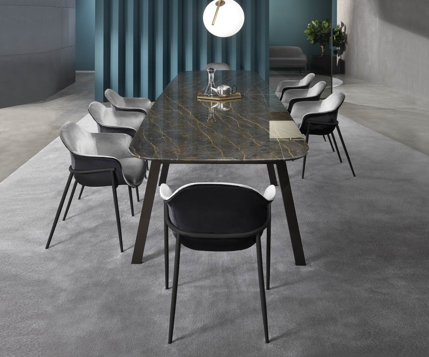 Chaise de salle de conférence polyvalente Marelli Chia en velours gris clair Chaise de salle de conférence polyvalente Marelli Chia en velours gris clair