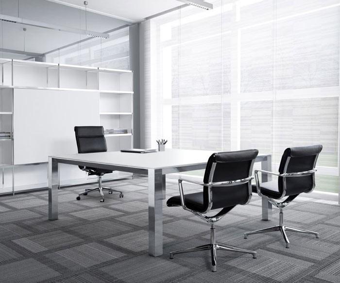 Bureau design carr&eacute;