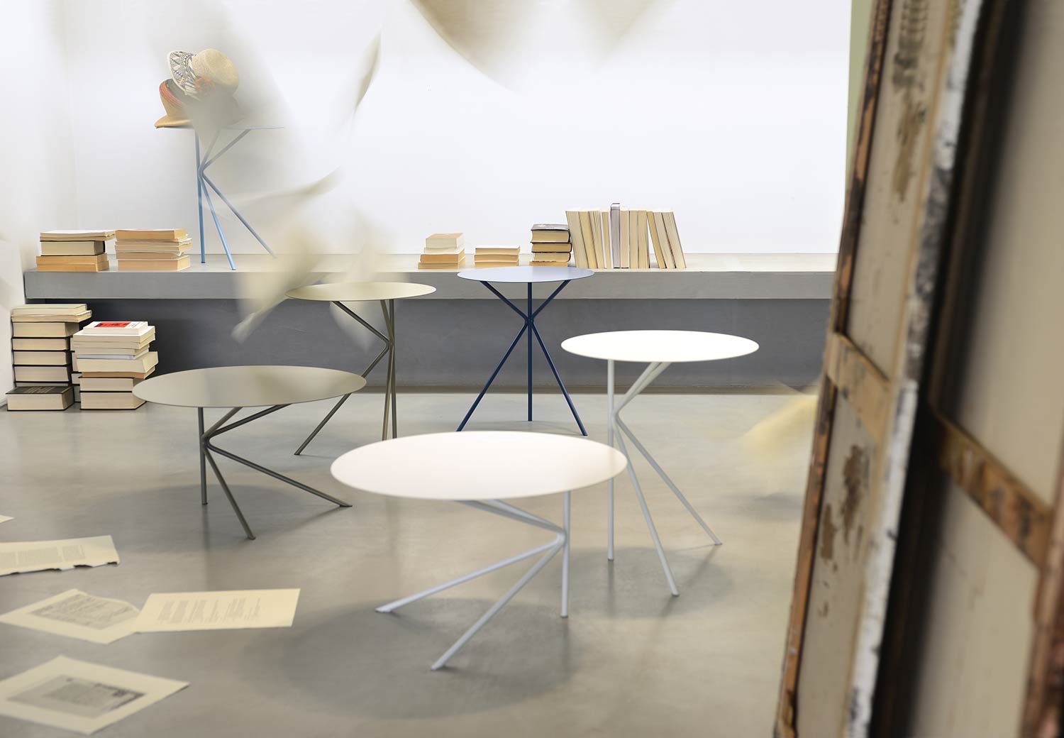 table d'appoint en m&eacute;tal twin