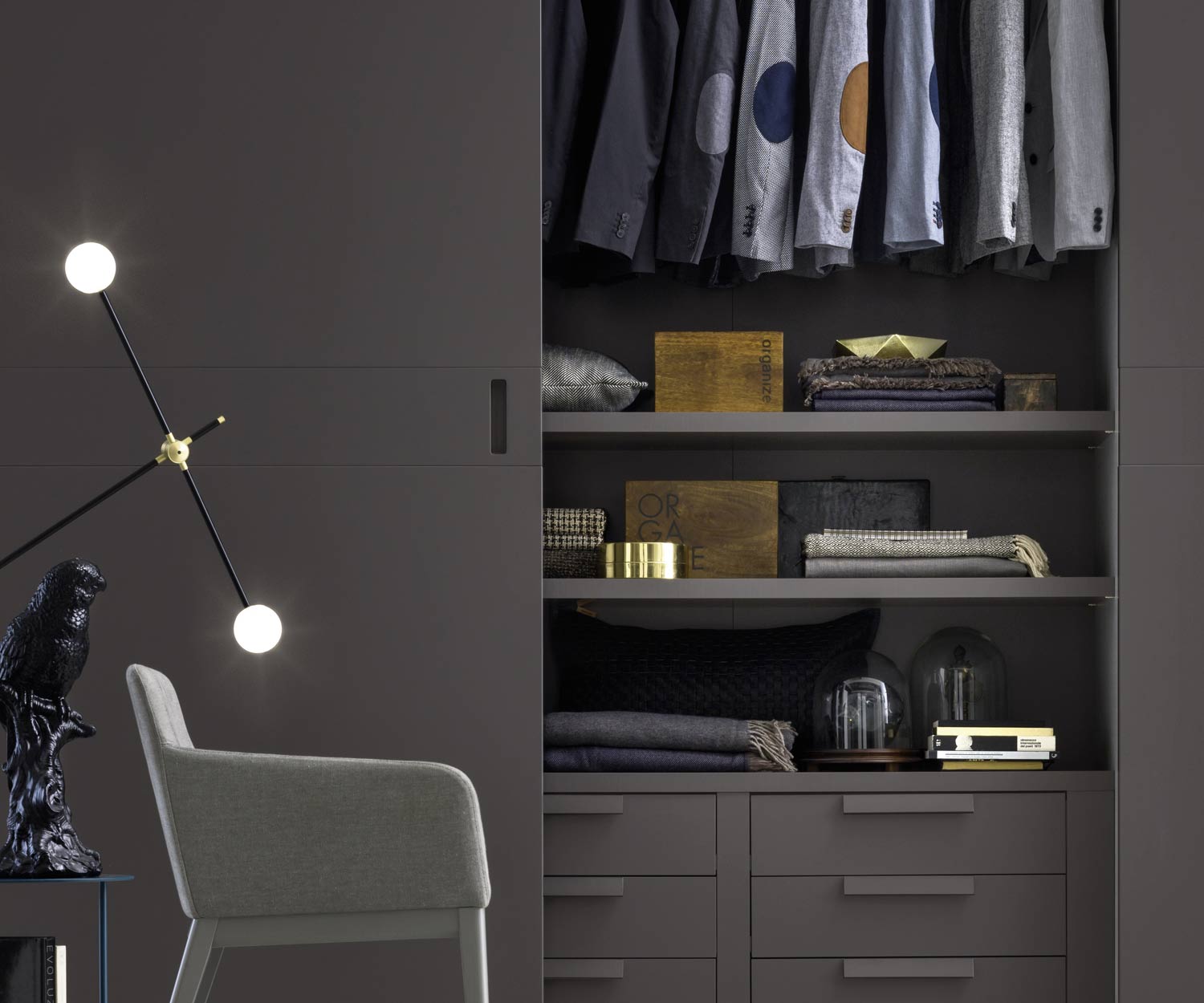 Armoire design avec portes coulissantes Armoire design avec portes coulissantes